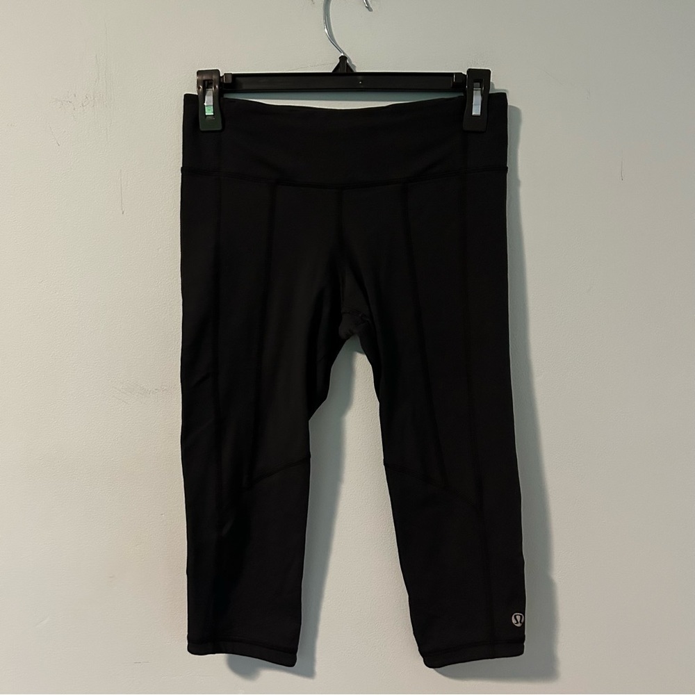 Lululemon Black High Waisted Capris Size 6